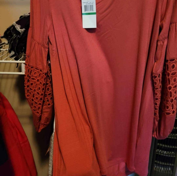 Designer NEIMAN MARCUS Top - Picture 2 of 4